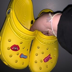 Women’s crocs